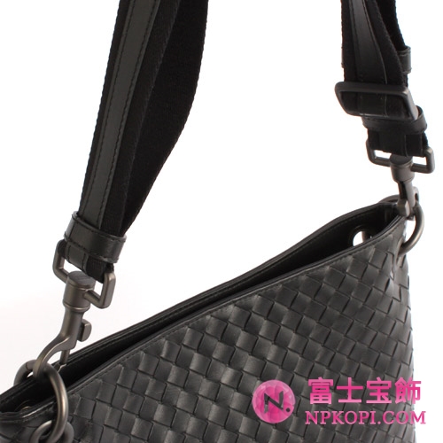 Bottega Veneta/ボッテガ・ヴェネタ  カーフレザー ショルダーバッグ ブラック 172736V465C1000